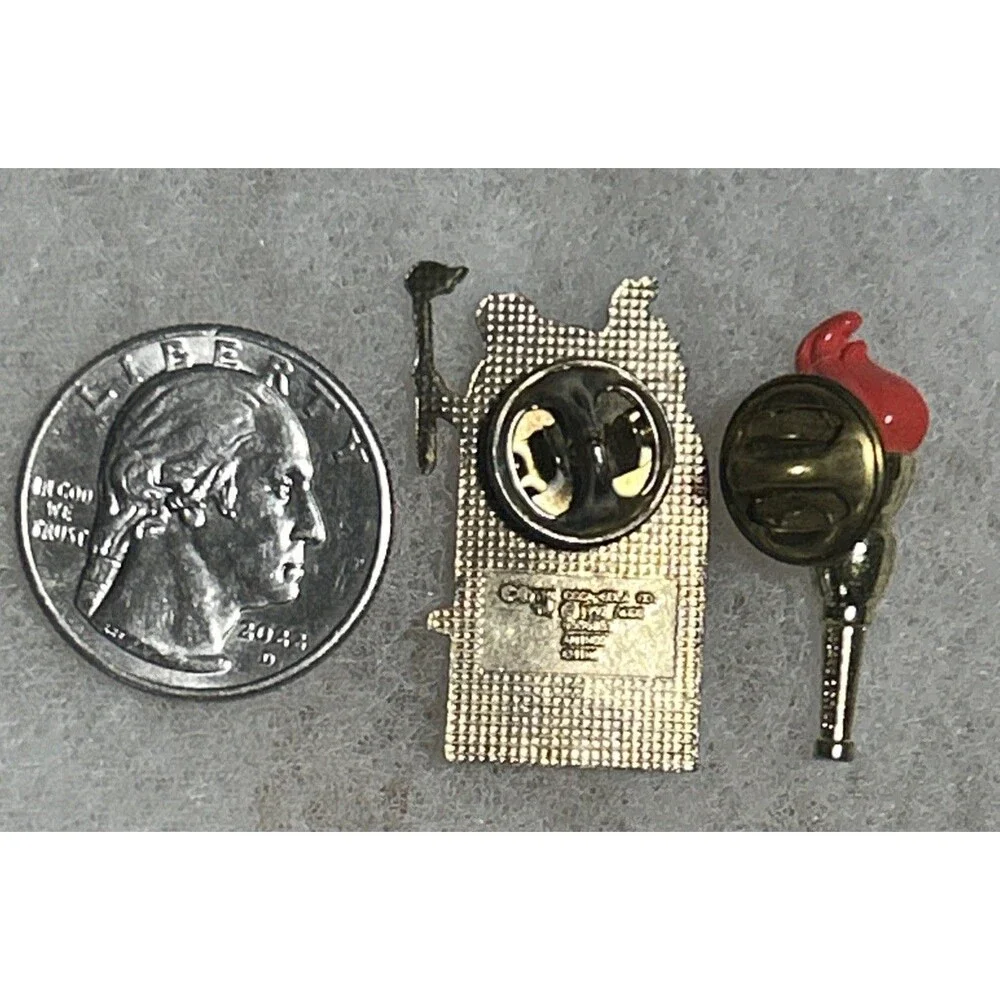 1996 & 2004 USA OLYMPIC Torch & Runners Pins -Free Shipping